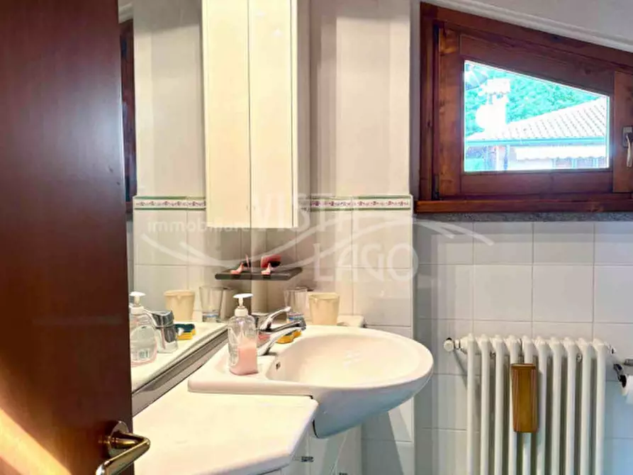 Immagine 16 di Casa bifamiliare in vendita  in Via Vittorio Veneto, 29 a Bizzarone