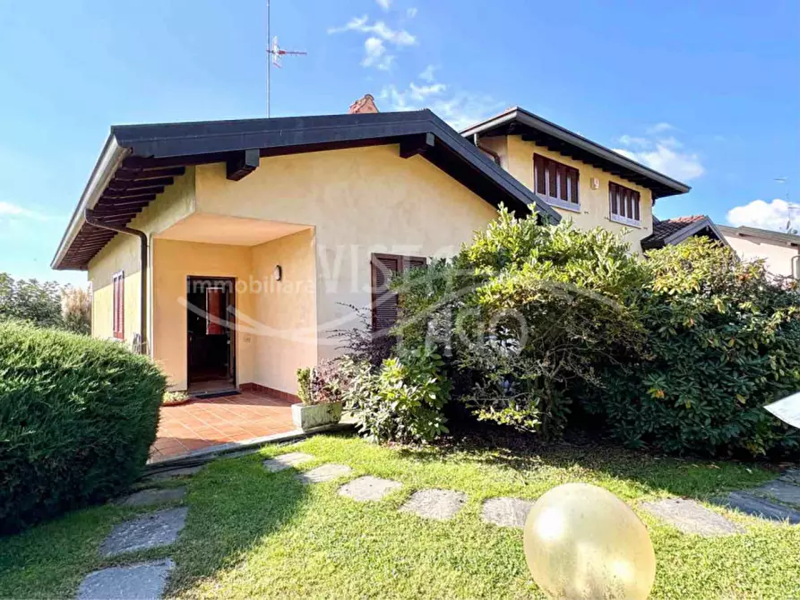 Immagine 32 di Casa bifamiliare in vendita  in Via Vittorio Veneto, 29 a Bizzarone