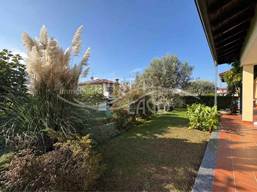 Immagine 35 di Casa bifamiliare in vendita  in Via Vittorio Veneto, 29 a Bizzarone