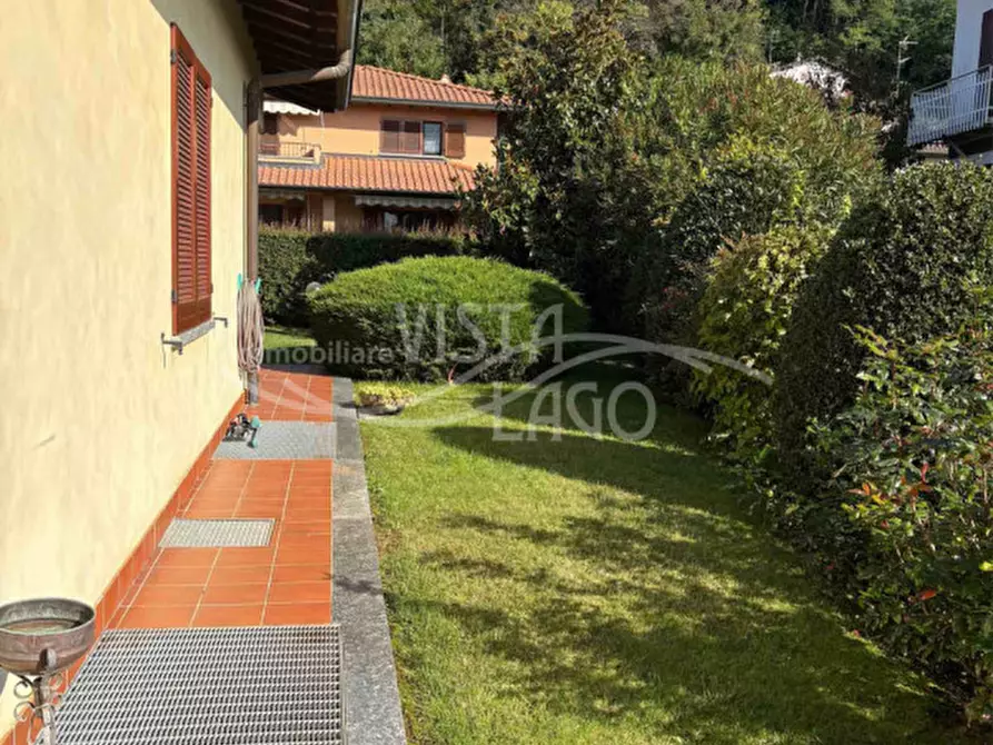 Immagine 36 di Casa bifamiliare in vendita  in Via Vittorio Veneto, 29 a Bizzarone