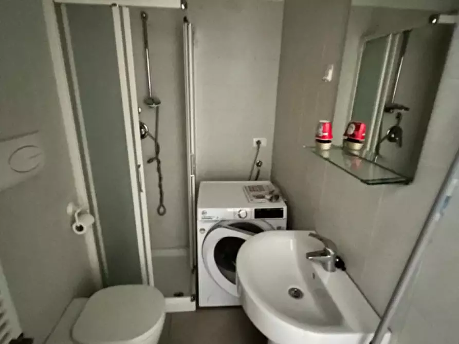 Immagine 11 di Appartamento in affitto  in Via Francesco Marzolo a Padova