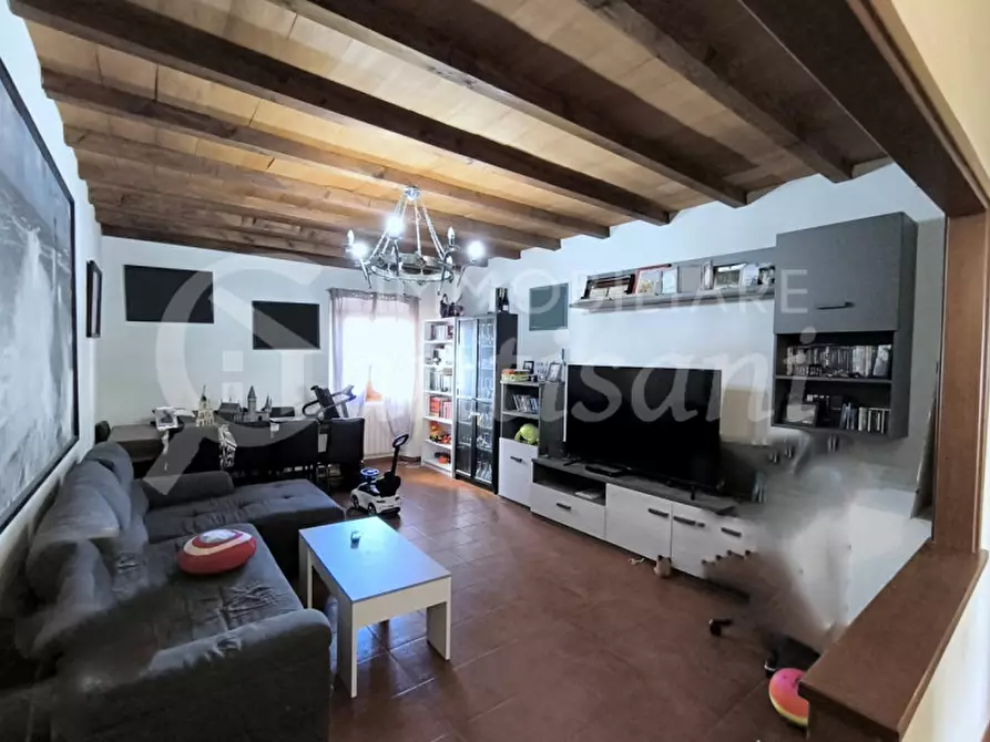 Immagine 2 di Appartamento in vendita  in Piazza Felice Cavallotti a Signa