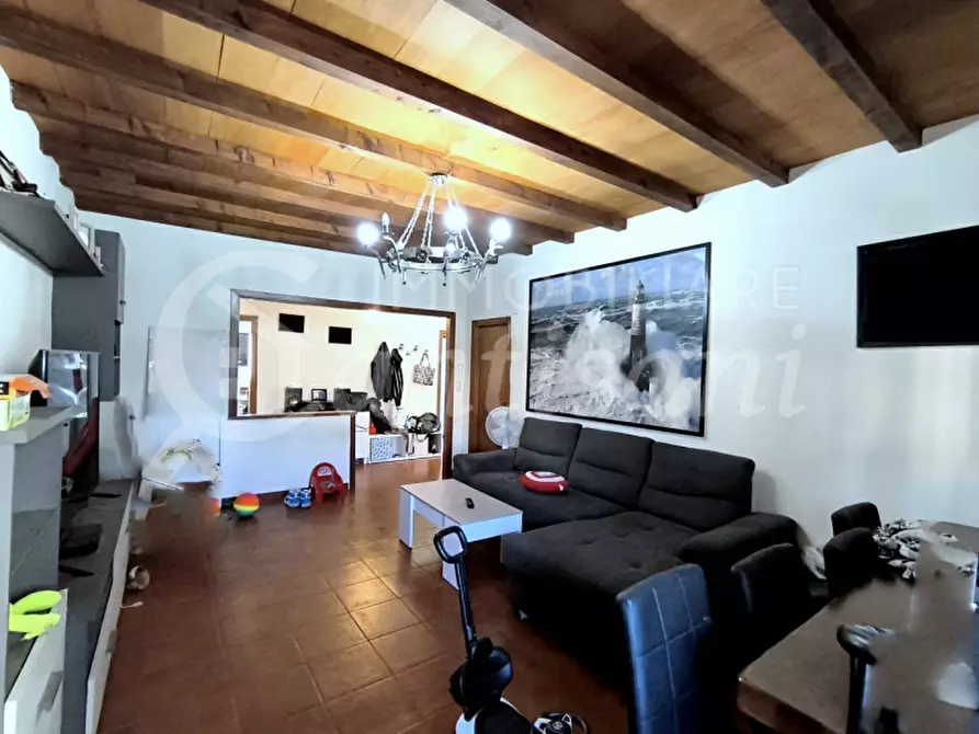 Immagine 3 di Appartamento in vendita  in Piazza Felice Cavallotti a Signa