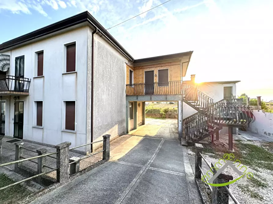 Immagine 1 di Casa bifamiliare in vendita  in Via Fratelli Cervi a Campagna Lupia