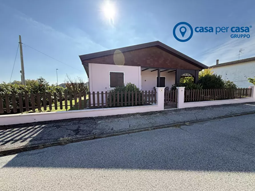 Immagine 8 di Casa indipendente in vendita  in Papozze, Via Giuseppe Di Vittorio a Papozze