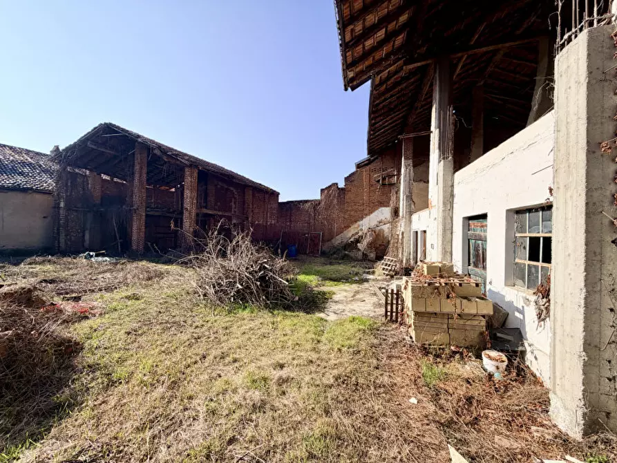 Immagine 4 di Rustico / casale in vendita  in Via Cavour 13 a Foglizzo