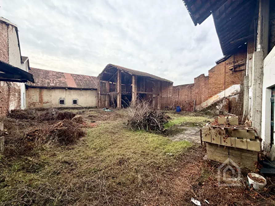 Immagine 14 di Rustico / casale in vendita  in Via Cavour 13 a Foglizzo