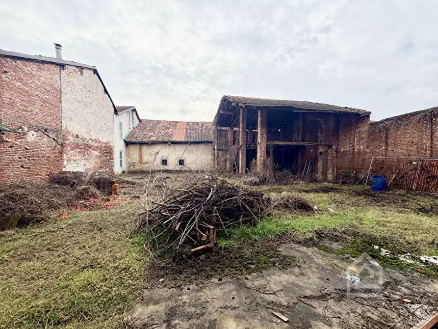 Immagine 31 di Rustico / casale in vendita  in Via Cavour 13 a Foglizzo