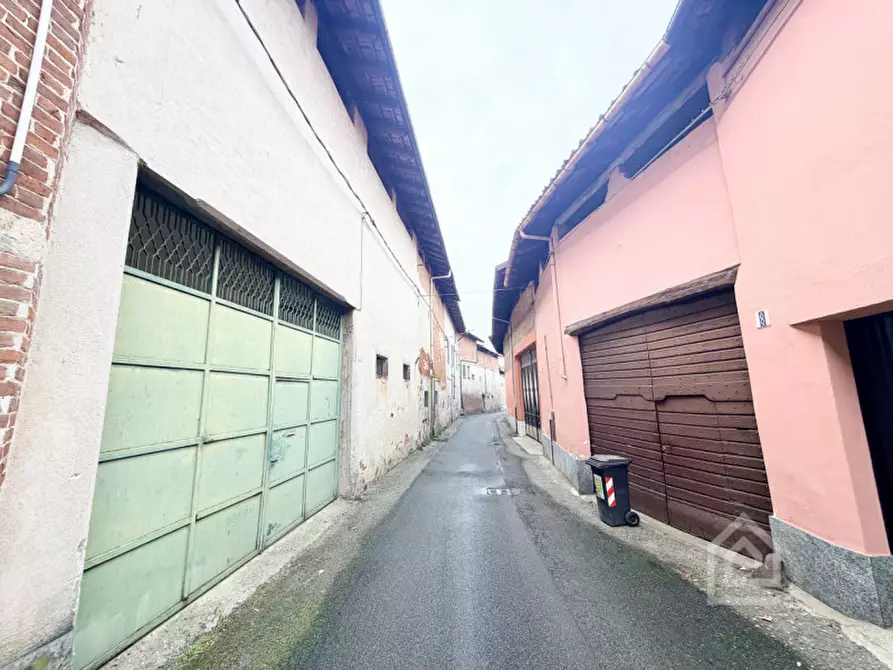 Immagine 34 di Rustico / casale in vendita  in Via Cavour 13 a Foglizzo