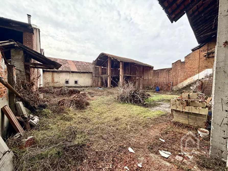Immagine 36 di Rustico / casale in vendita  in Via Cavour 13 a Foglizzo