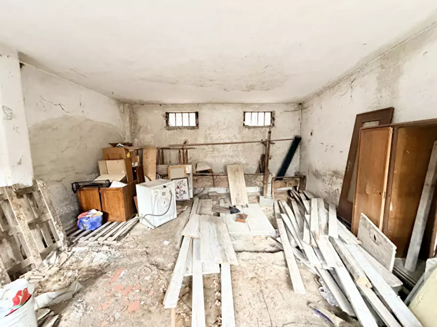 Immagine 38 di Rustico / casale in vendita  in Via Cavour 13 a Foglizzo