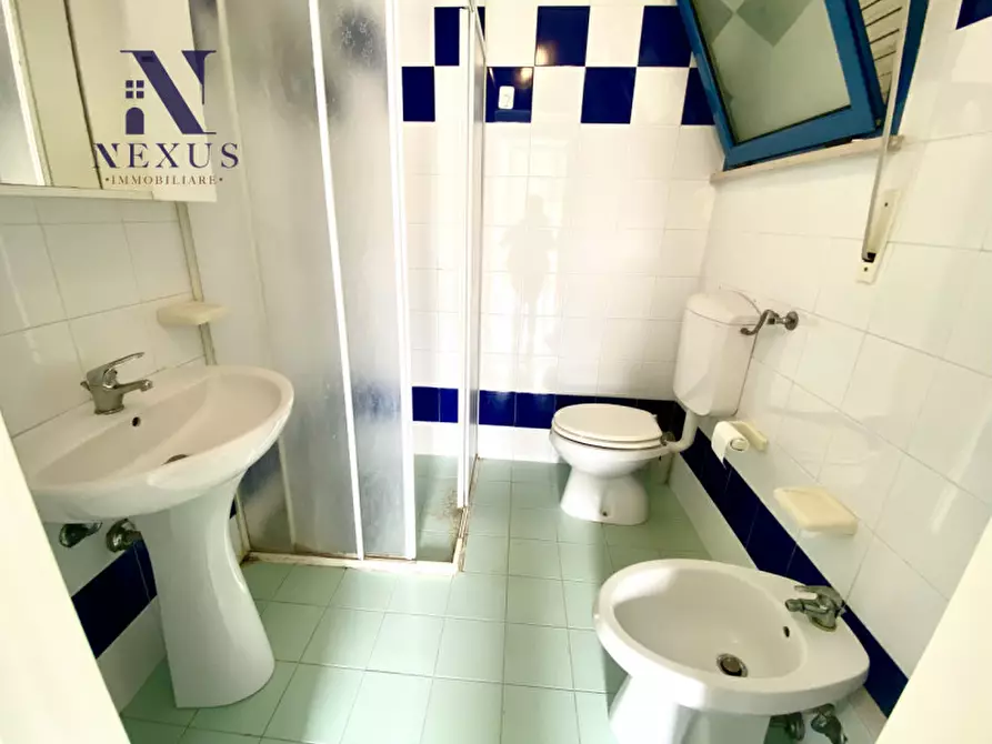 Immagine 11 di Appartamento in vendita  a Fano