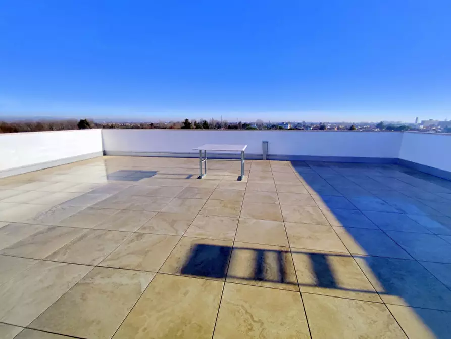 Immagine 16 di Attico in vendita  in Via Trasimeno a Selvazzano Dentro