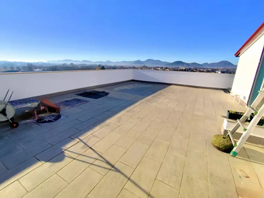 Immagine 33 di Attico in vendita  in Via Trasimeno a Selvazzano Dentro