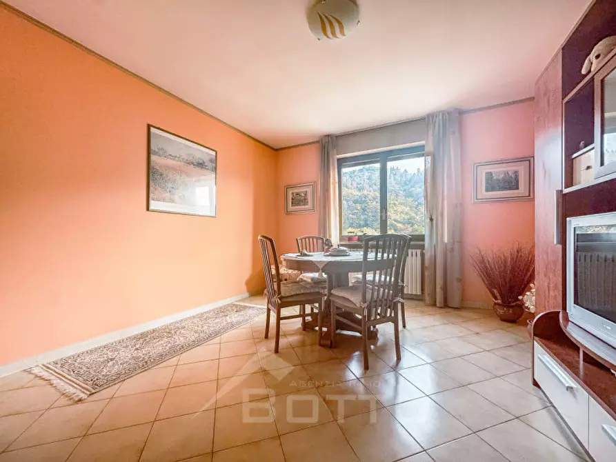 Immagine 1 di Appartamento in vendita  in valdilana  via provinciale  296 b a Valdilana