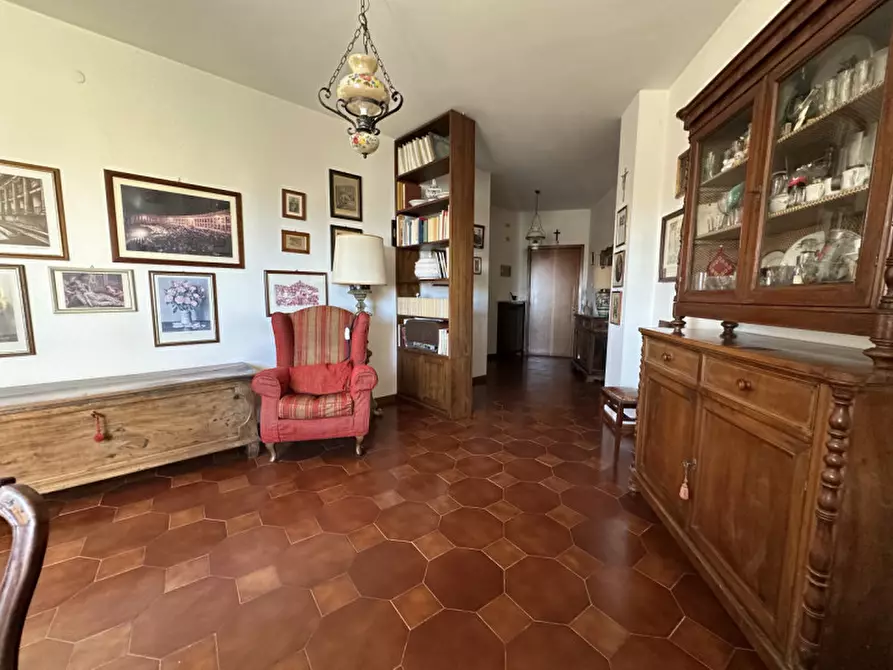 Immagine 5 di Appartamento in vendita  a Senigallia