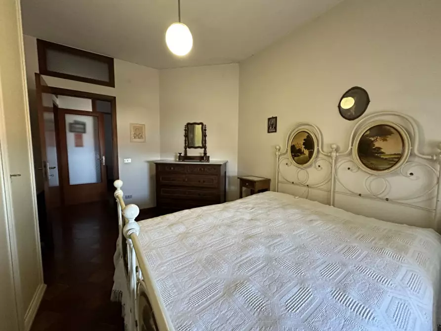 Immagine 12 di Appartamento in vendita  a Senigallia