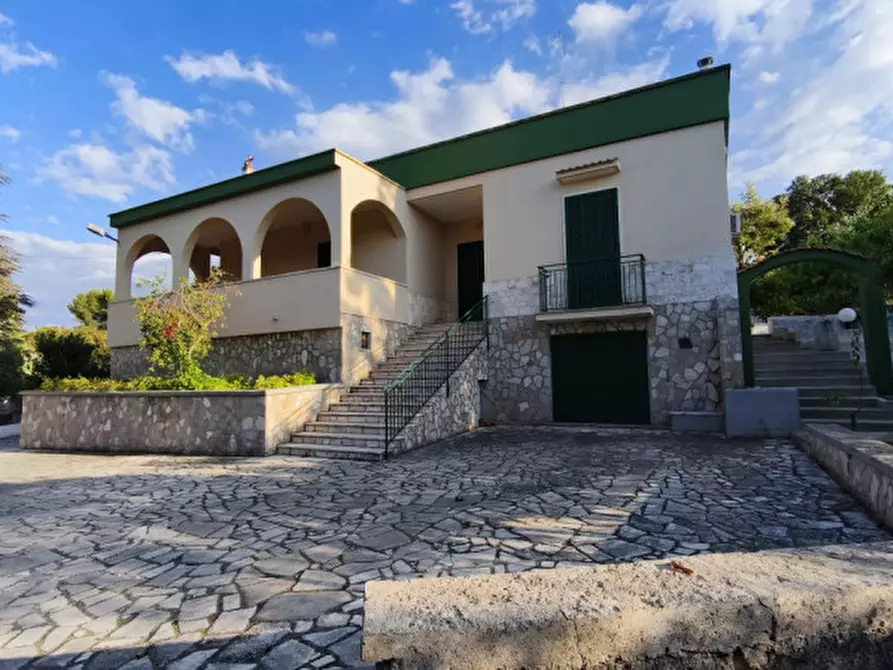 Immagine 3 di Villa in vendita  in Monte Abele a Fasano