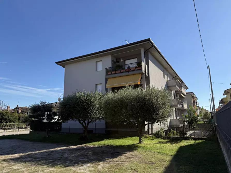Immagine 5 di Appartamento in vendita  in Via Vittorio Alfieri a Castel D'azzano