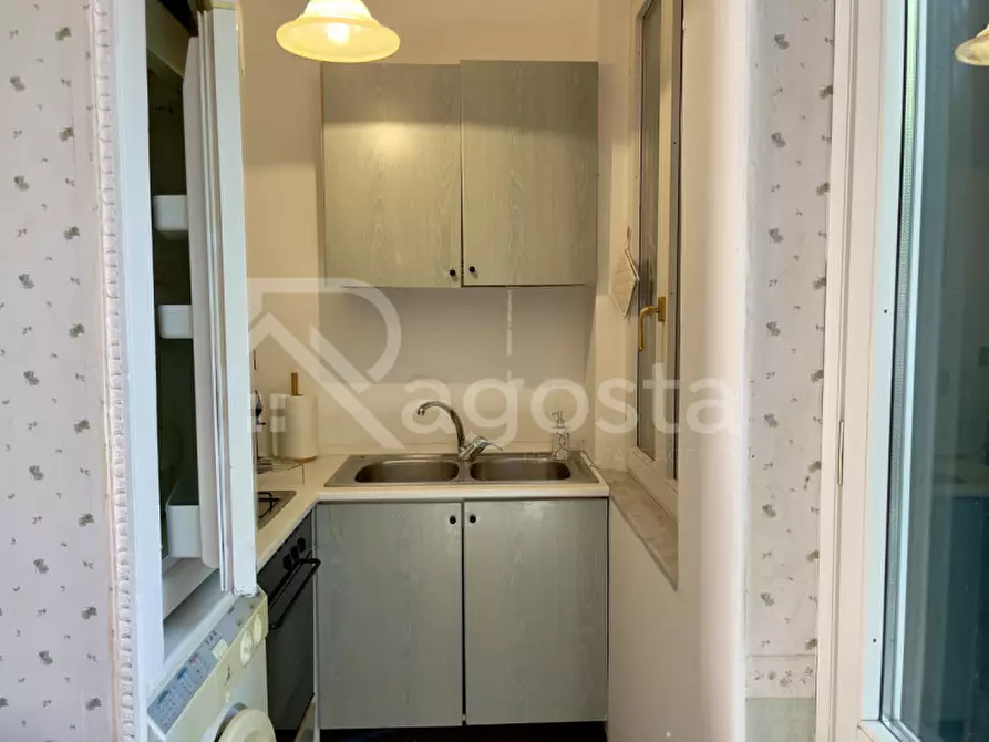 Immagine 10 di Appartamento in affitto  in Via Gandhi a Salerno