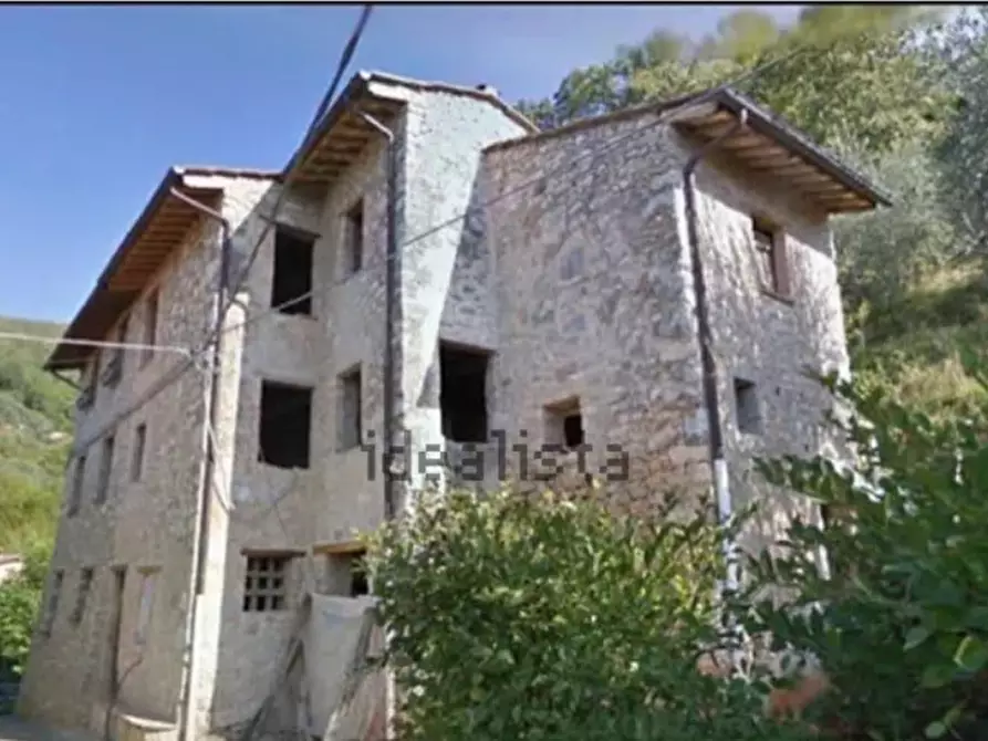 Immagine 1 di Casa indipendente in vendita  in Via Prado di Sopra a Camaiore