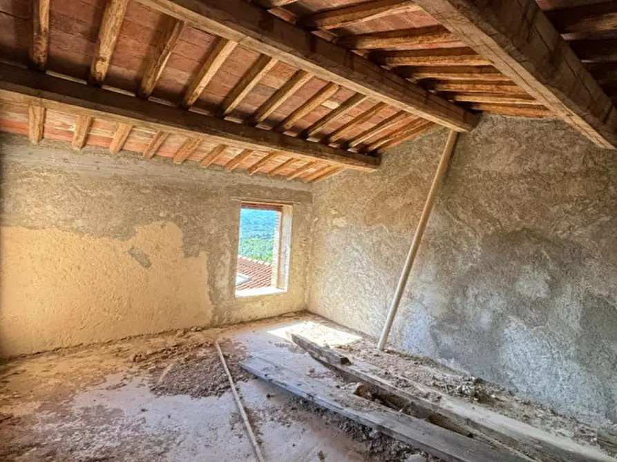 Immagine 5 di Casa indipendente in vendita  in Via Prado di Sopra a Camaiore