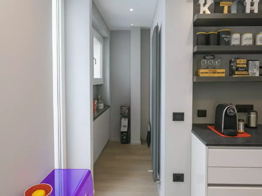 Immagine 8 di Appartamento in vendita  in Via Gian Francesco Albani a Roma