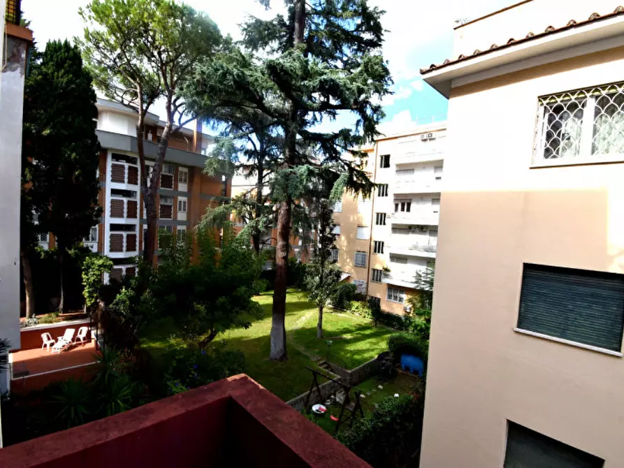 Immagine 28 di Appartamento in vendita  in Via Gian Francesco Albani a Roma