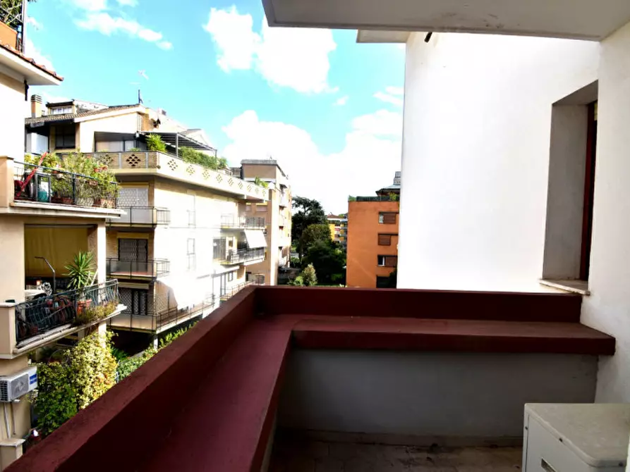 Immagine 29 di Appartamento in vendita  in Via Gian Francesco Albani a Roma