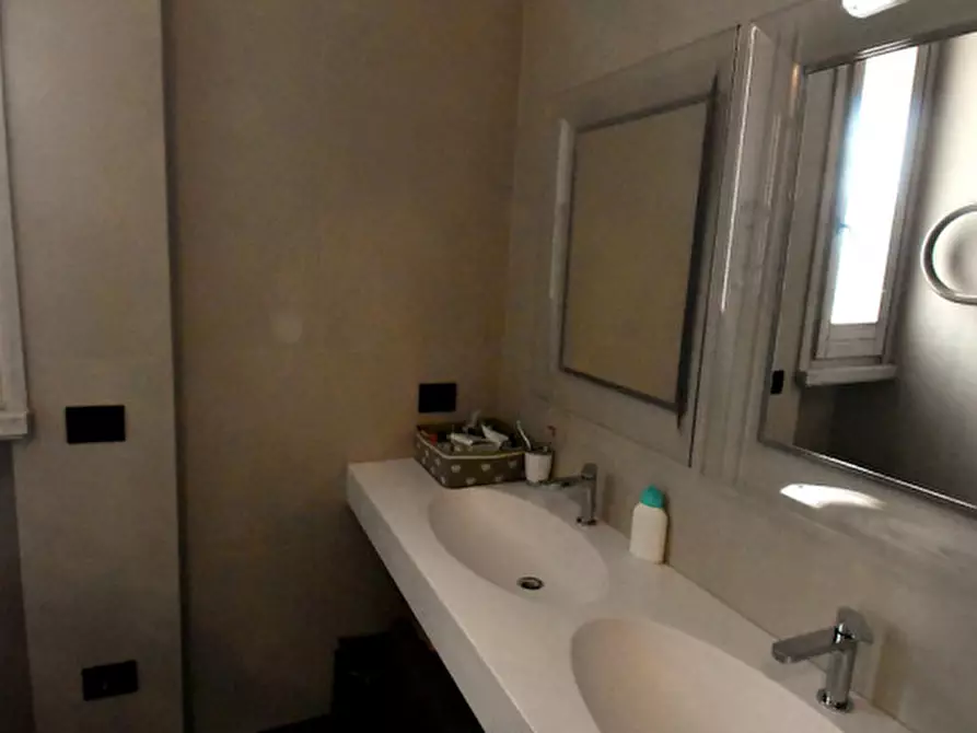 Immagine 38 di Appartamento in vendita  in Via Gian Francesco Albani a Roma