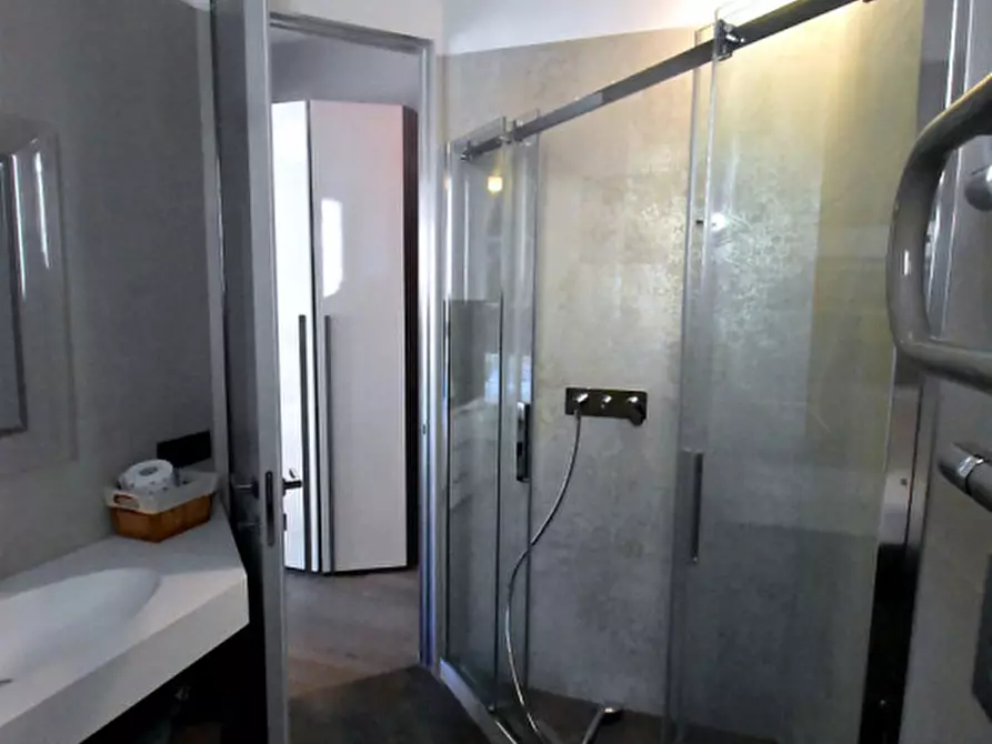 Immagine 39 di Appartamento in vendita  in Via Gian Francesco Albani a Roma