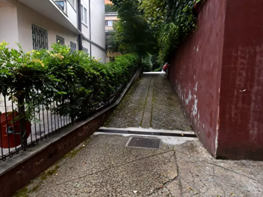 Immagine 49 di Appartamento in vendita  in Via Gian Francesco Albani a Roma