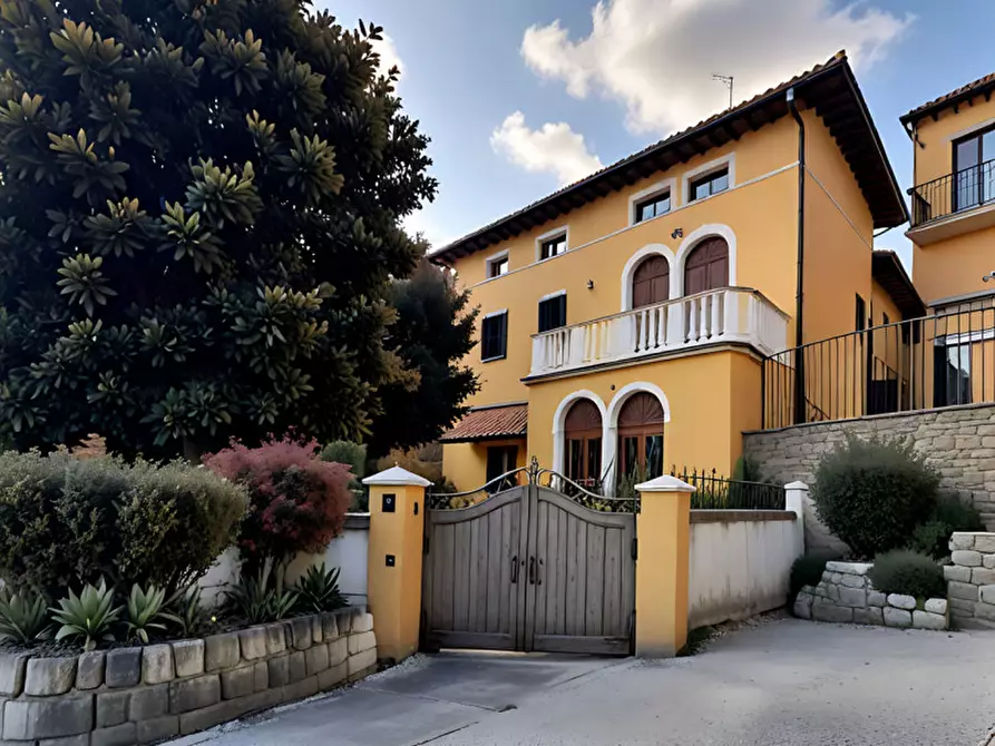 Immagine 2 di Casa bifamiliare in vendita  in Via Valle Santa Fede a Valdobbiadene