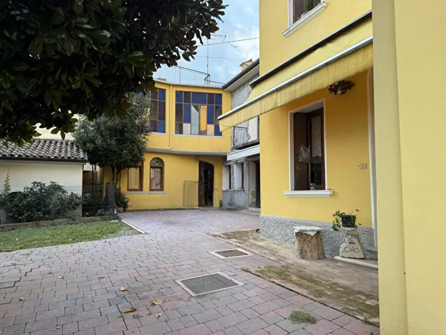 Immagine 7 di Casa bifamiliare in vendita  in Via Valle Santa Fede a Valdobbiadene