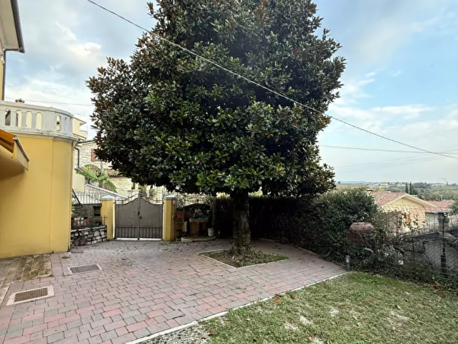 Immagine 18 di Casa bifamiliare in vendita  in Via Valle Santa Fede a Valdobbiadene