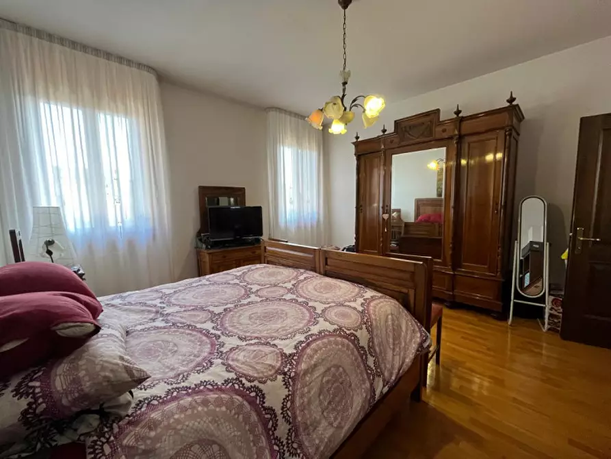 Immagine 3 di Casa trifamiliare in vendita  in via Vigonovese a Padova