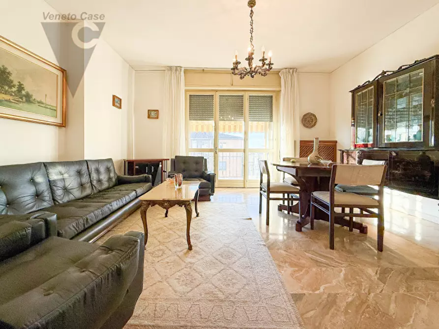 Immagine 1 di Appartamento in vendita  a Stra