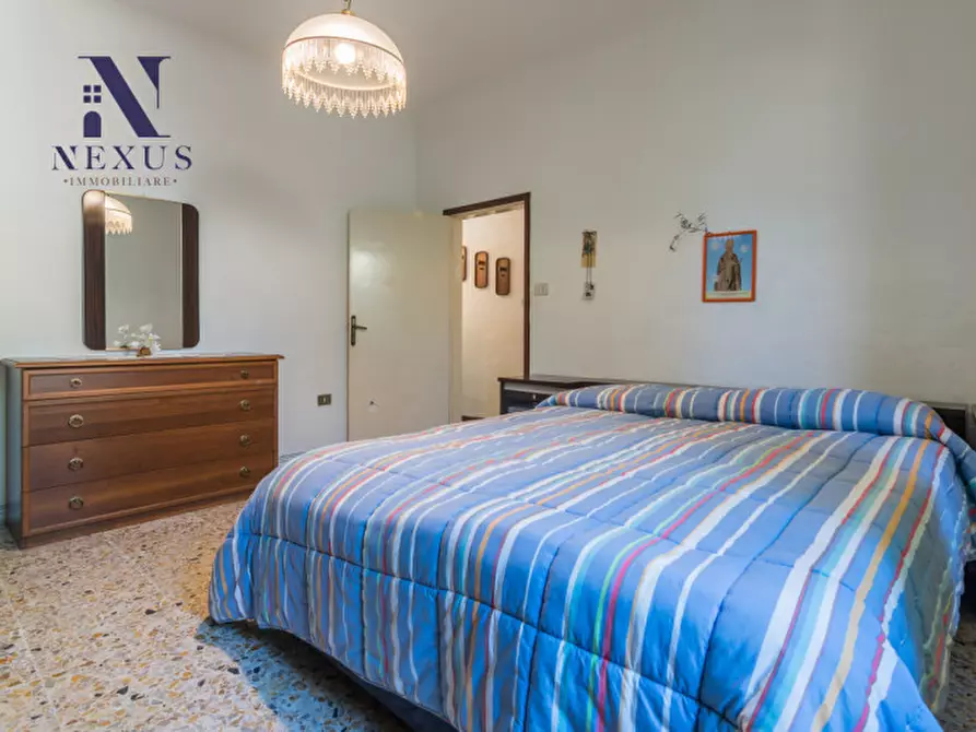 Immagine 11 di Casa indipendente in vendita  a Fano