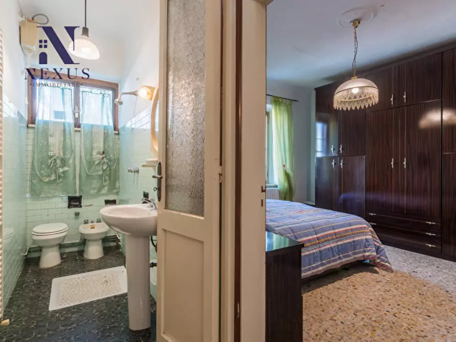 Immagine 12 di Casa indipendente in vendita  a Fano