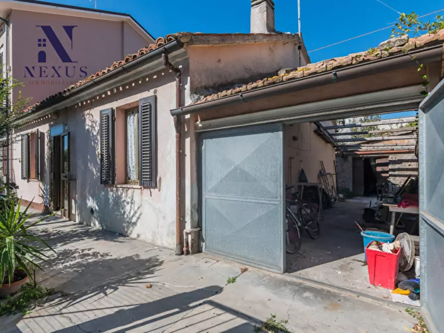 Immagine 28 di Casa indipendente in vendita  a Fano