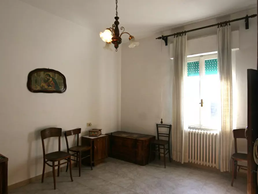 Immagine 3 di Casa indipendente in vendita  a Lucignano