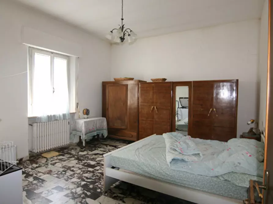 Immagine 11 di Casa indipendente in vendita  a Lucignano