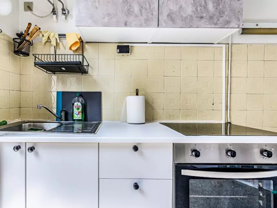 Immagine 15 di Camera in affitto  in Viale Abruzzi a Milano