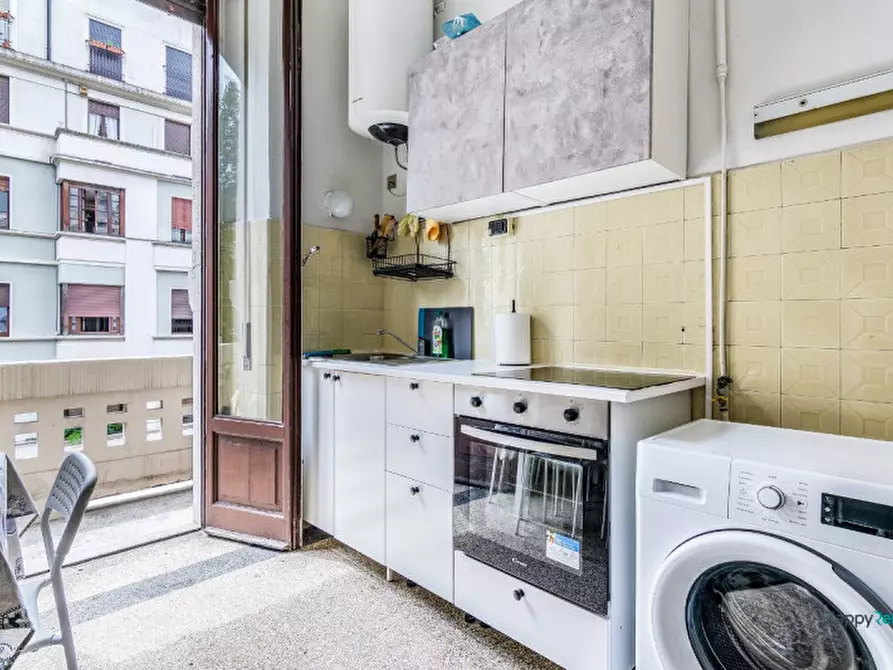 Immagine 18 di Camera in affitto  in Viale Abruzzi a Milano