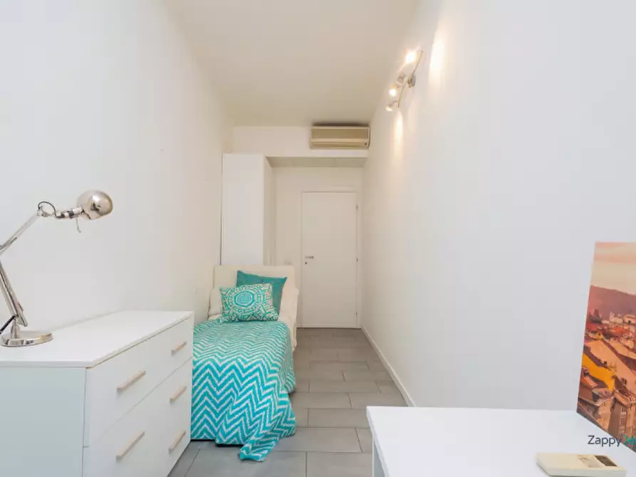 Immagine 2 di Camera in affitto  in Via Felice Casati a Milano