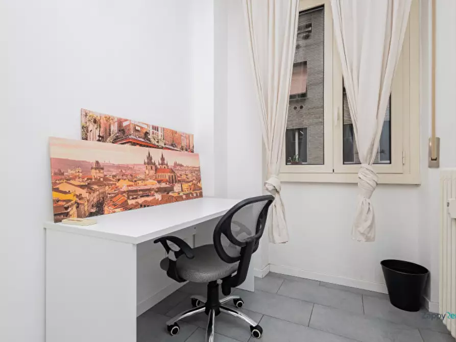 Immagine 3 di Camera in affitto  in Via Felice Casati a Milano