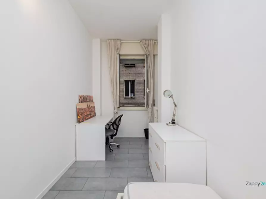 Immagine 4 di Camera in affitto  in Via Felice Casati a Milano