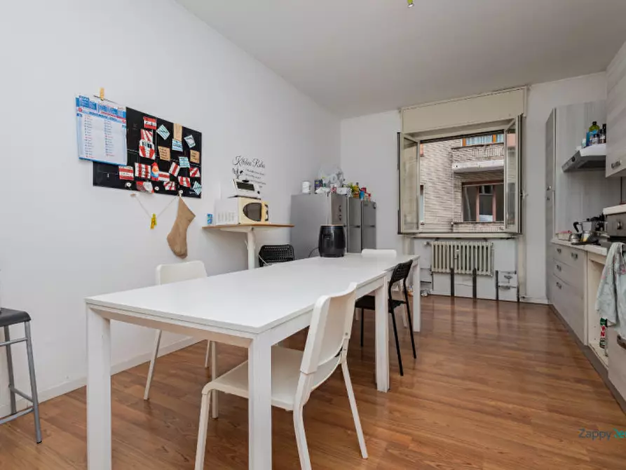 Immagine 10 di Camera in affitto  in Via Felice Casati a Milano