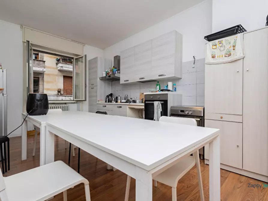 Immagine 11 di Camera in affitto  in Via Felice Casati a Milano