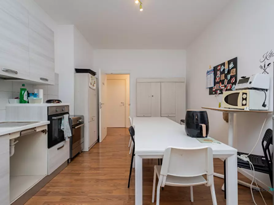 Immagine 13 di Camera in affitto  in Via Felice Casati a Milano